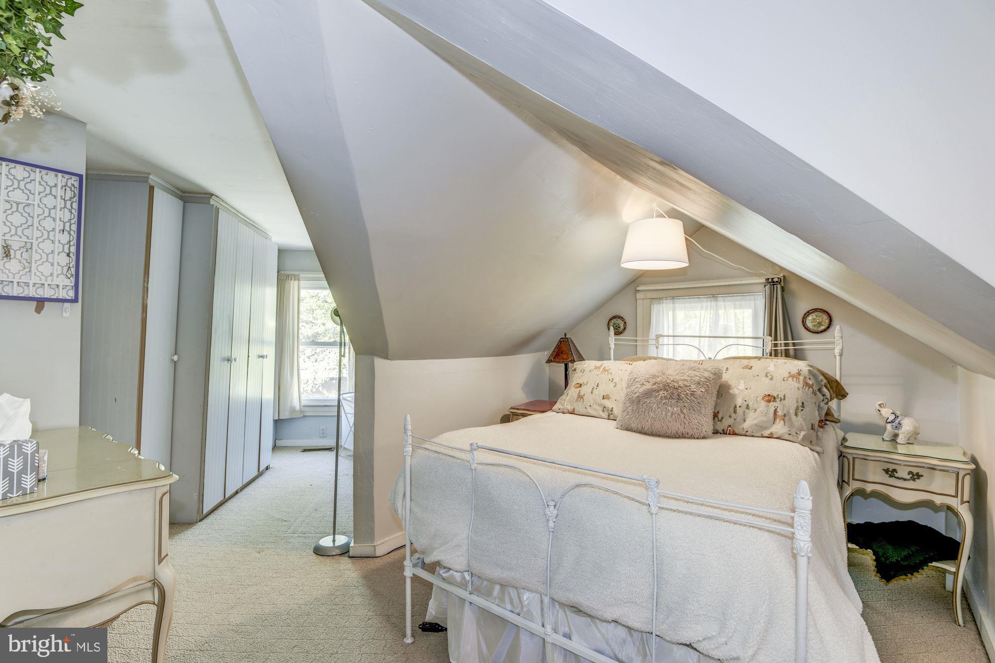 6348 Hopewell Road The Plains, VA 20198 - Photo 28 of 50 Upper level bedroom 1