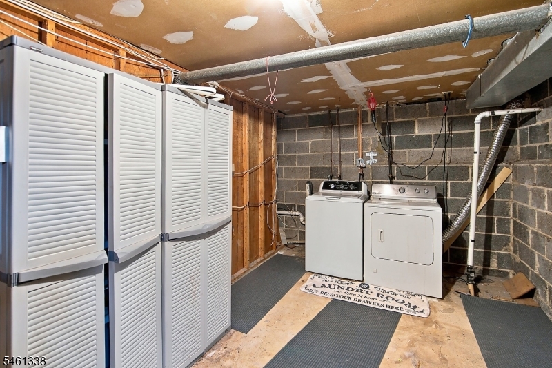 921 Robin Road Hillsborough, NJ 08844 - Photo 14 of 19 Gallery Image 14