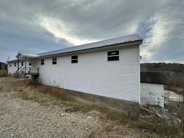 $199,900 | 168 Highland Terrace, Mexico, ME 04257