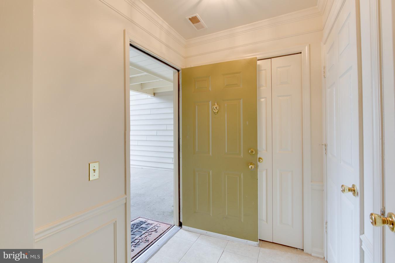 11200 Rienzi Place, Unit 102 Manassas, VA 20109 - Photo 5 of 30 Interior (General)