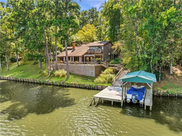 $889,900 | 137 Beechwood Lane, Natchitoches, LA 71457