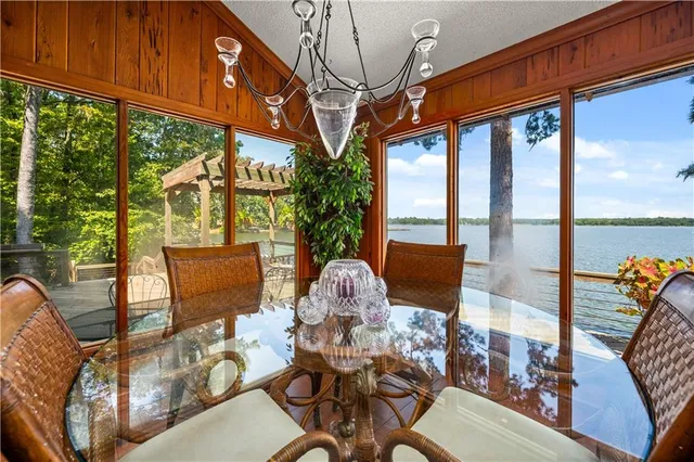 $889,900 | 137 Beechwood Lane, Natchitoches, LA 71457