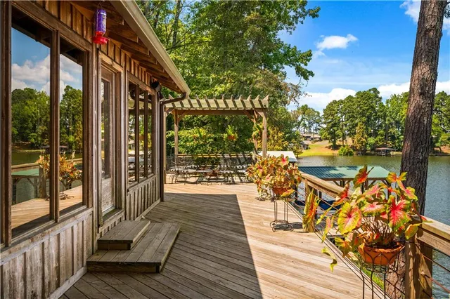 $889,900 | 137 Beechwood Lane, Natchitoches, LA 71457