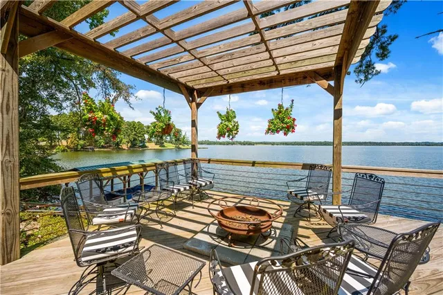 $889,900 | 137 Beechwood Lane, Natchitoches, LA 71457