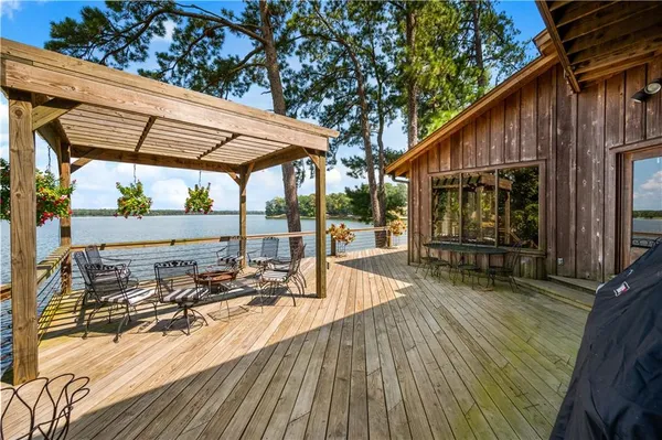 $889,900 | 137 Beechwood Lane, Natchitoches, LA 71457