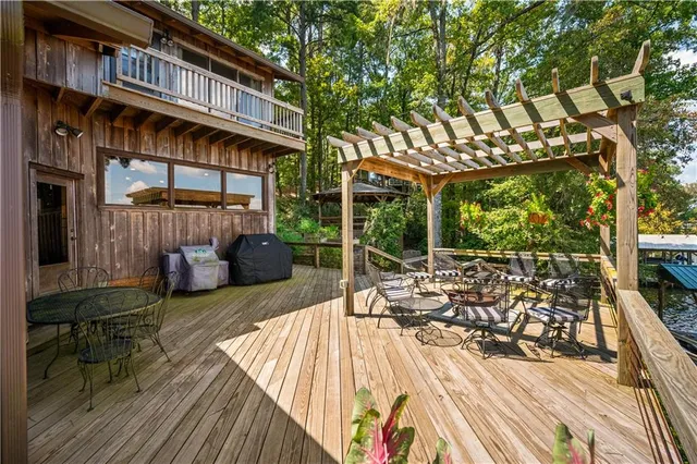 $889,900 | 137 Beechwood Lane, Natchitoches, LA 71457