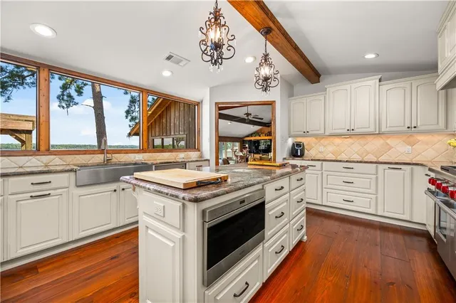 $889,900 | 137 Beechwood Lane, Natchitoches, LA 71457