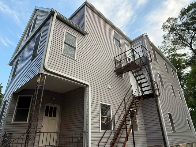 $830,000 | 266 South Jackson Street, Janesville, WI 53548