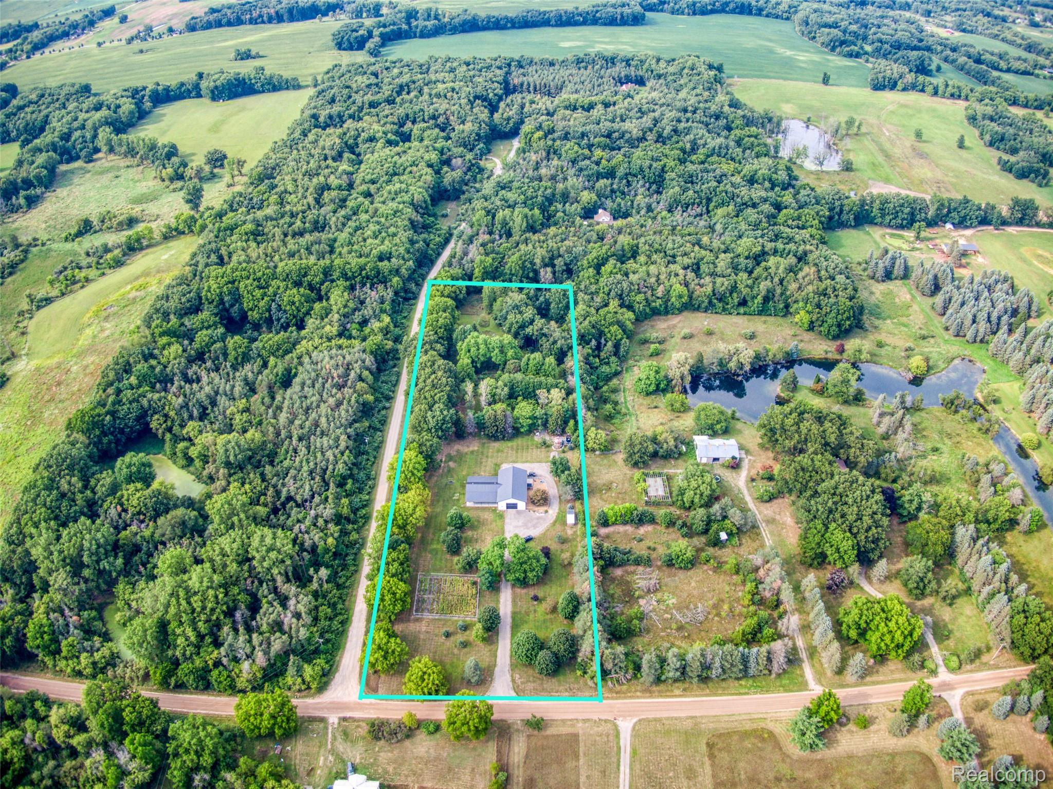 11150 Roberts Road Stockbridge, MI 49285 - Photo 29 of 33 DJI_0209_1.jpg