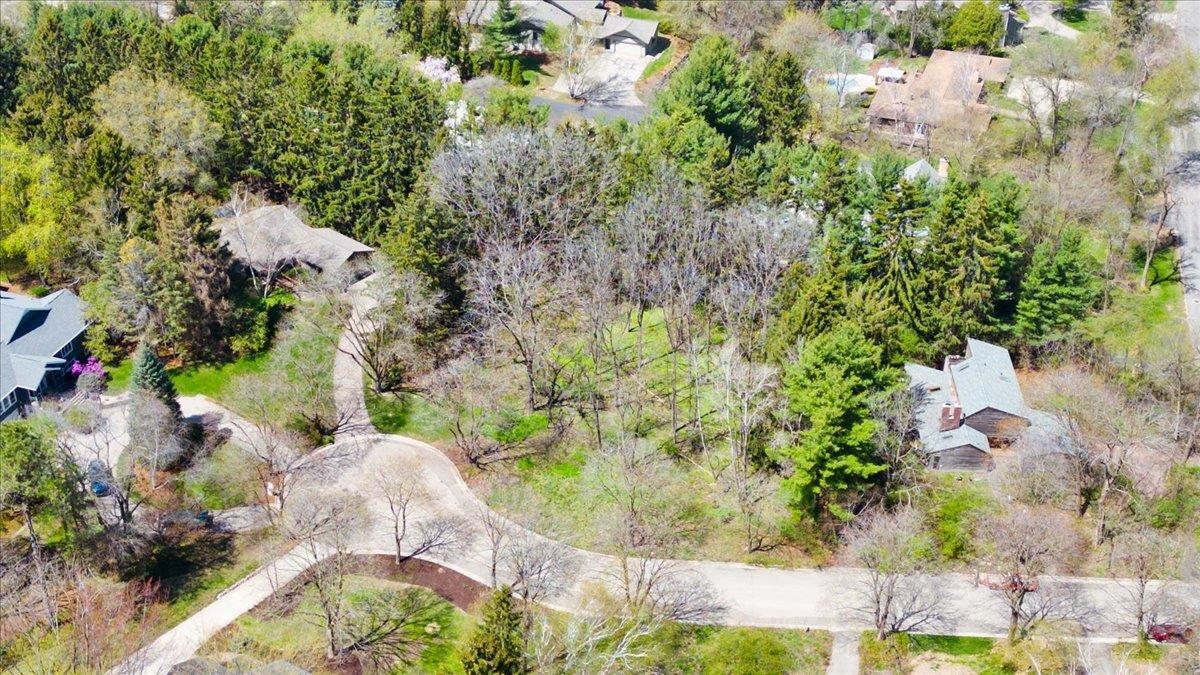 10 Larch Circle Madison, WI 53705 - Photo 5 of 14