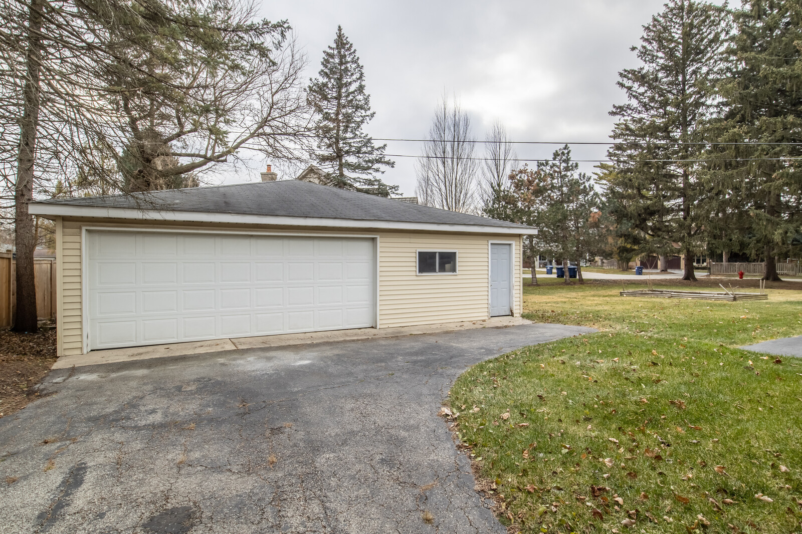 1241 Deerfield Road Deerfield, IL 60015 - Photo 33 of 37 a view of a house with backyard and trees