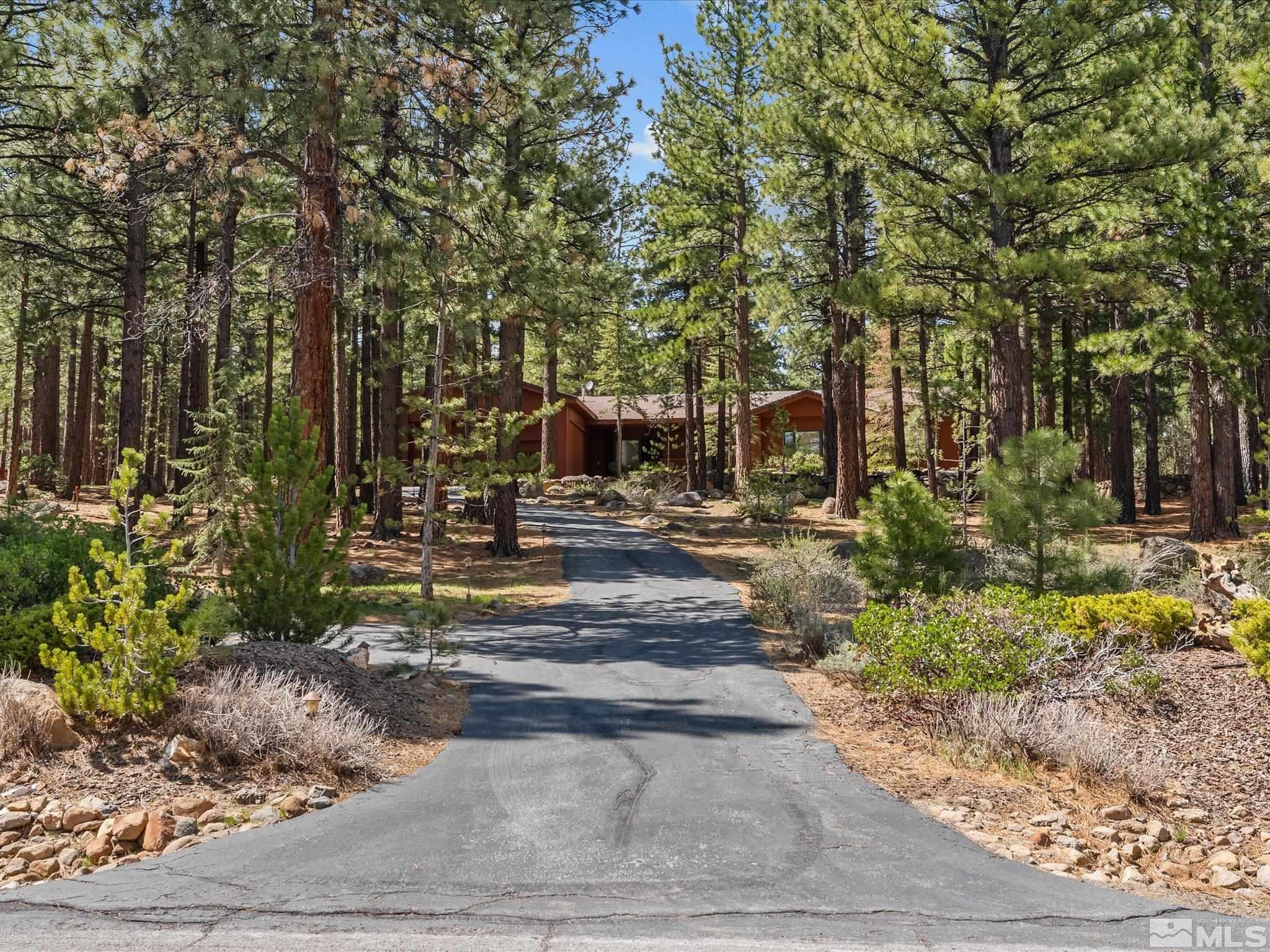 805 Yellow Pine Road Reno, NV 89511 - Photo 5 of 40 Photo 5