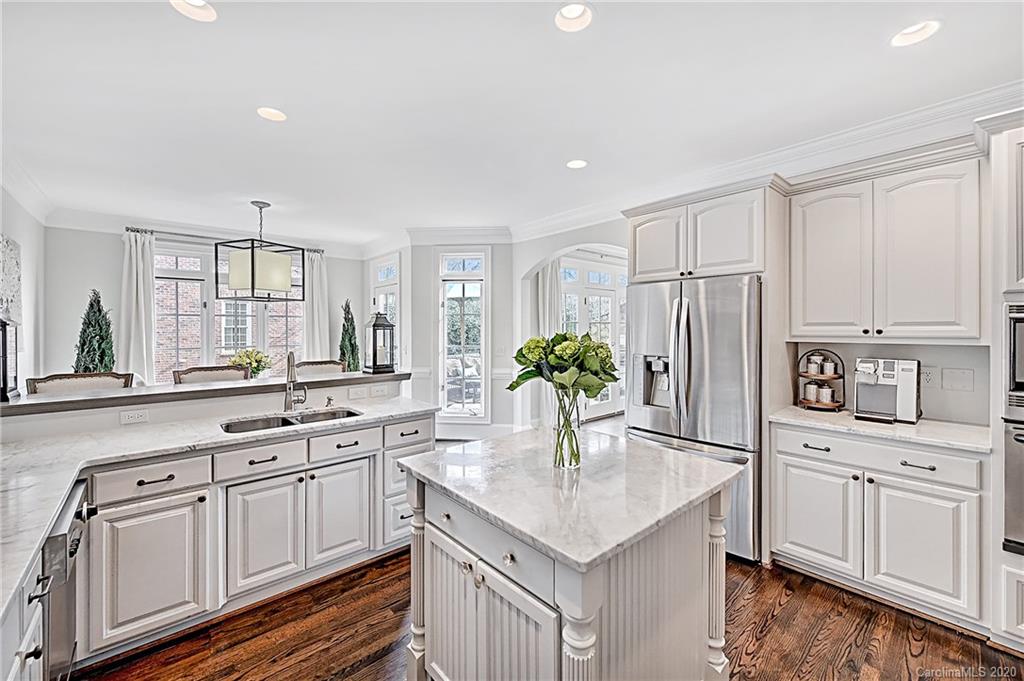 2020 Harris Road Charlotte, NC 28211 - Photo 17 of 40