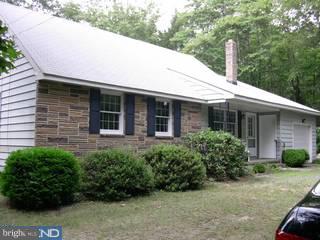 401 Burrs Mill Road Southampton, NJ 08088 - Photo 1 of 6