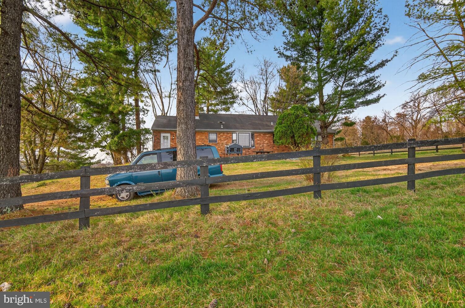 40246 Thomas Mill Road Leesburg, VA 20175 - Photo 2 of 20