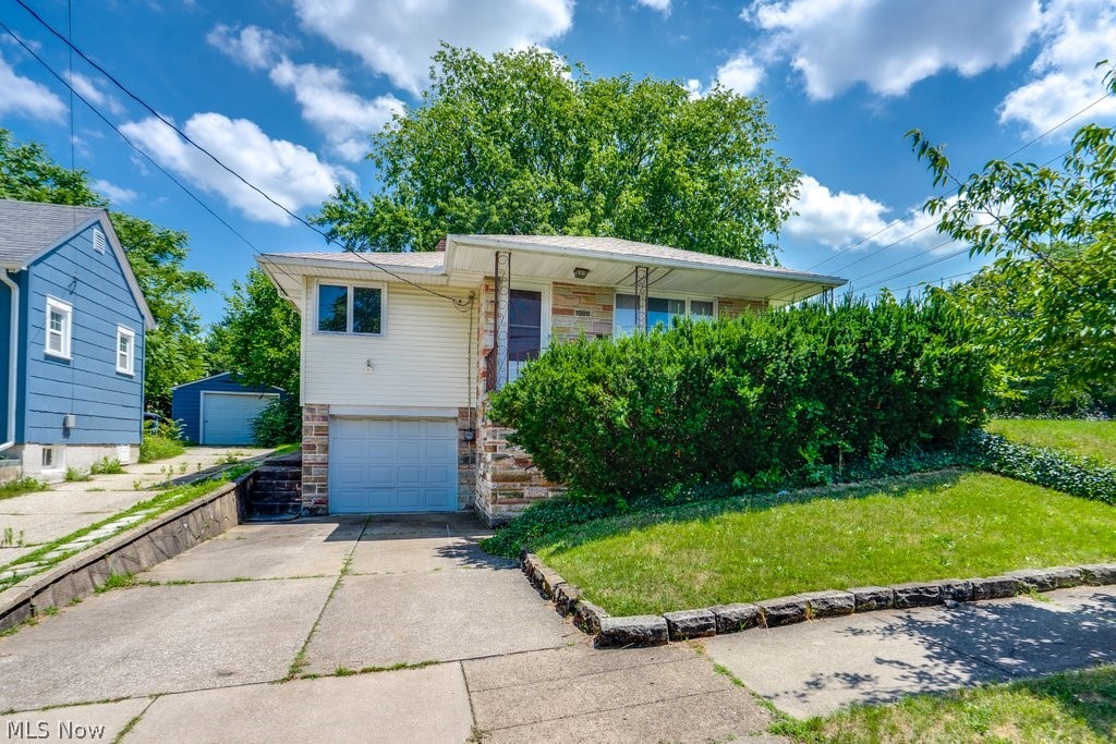 1089 Dayton Street Akron, OH 44310 - Photo 1 of 29