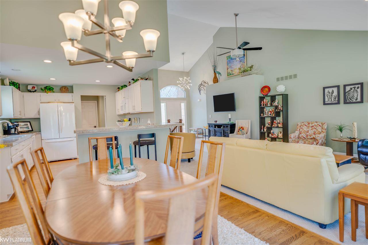 971 Churchill Circle Rochester, MI 48307 - Photo 7 of 25 50075598-6.JPG