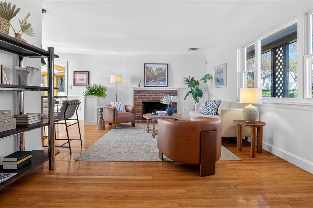 41 Truro Lane Milton, MA 02186 - Photo 4 of 36