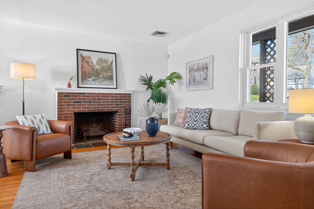 41 Truro Lane Milton, MA 02186 - Photo 5 of 36