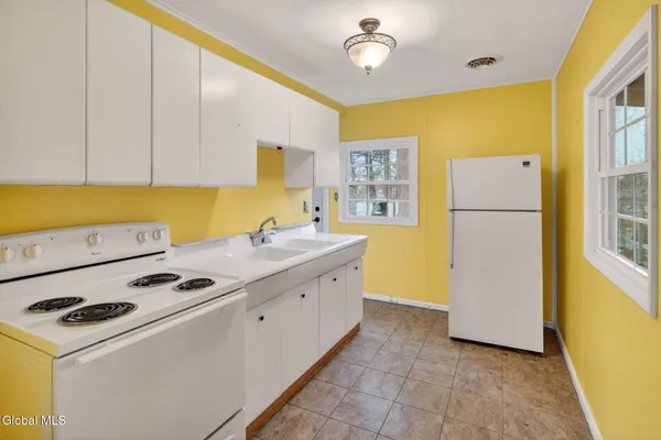 $185,000 | 39 Orlando Avenue, Albany, NY 12203