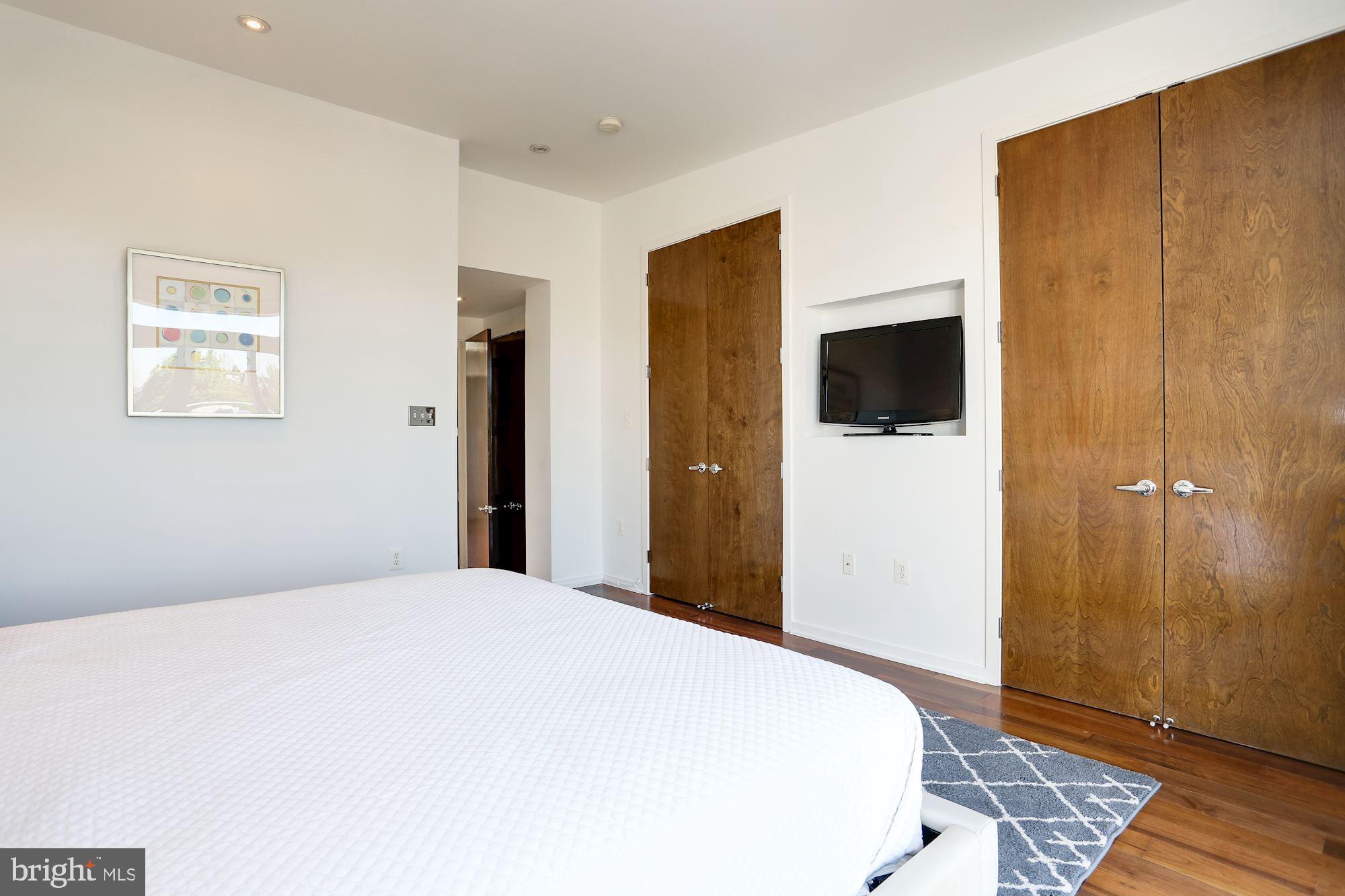 1207 Girard Street Northwest, Unit 2 Washington, DC 20009 - Photo 28 of 38