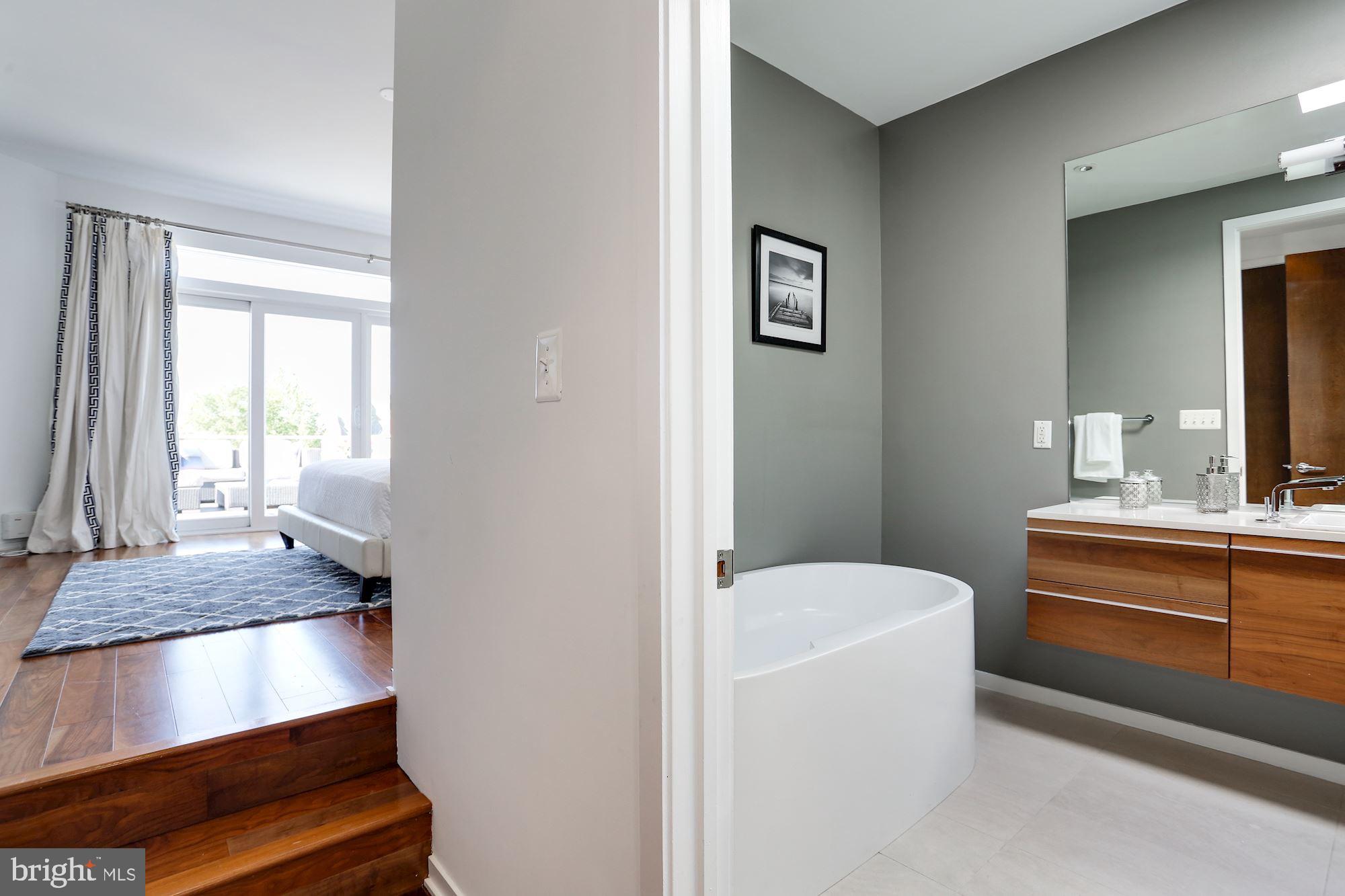 1207 Girard Street Northwest, Unit 2 Washington, DC 20009 - Photo 29 of 38