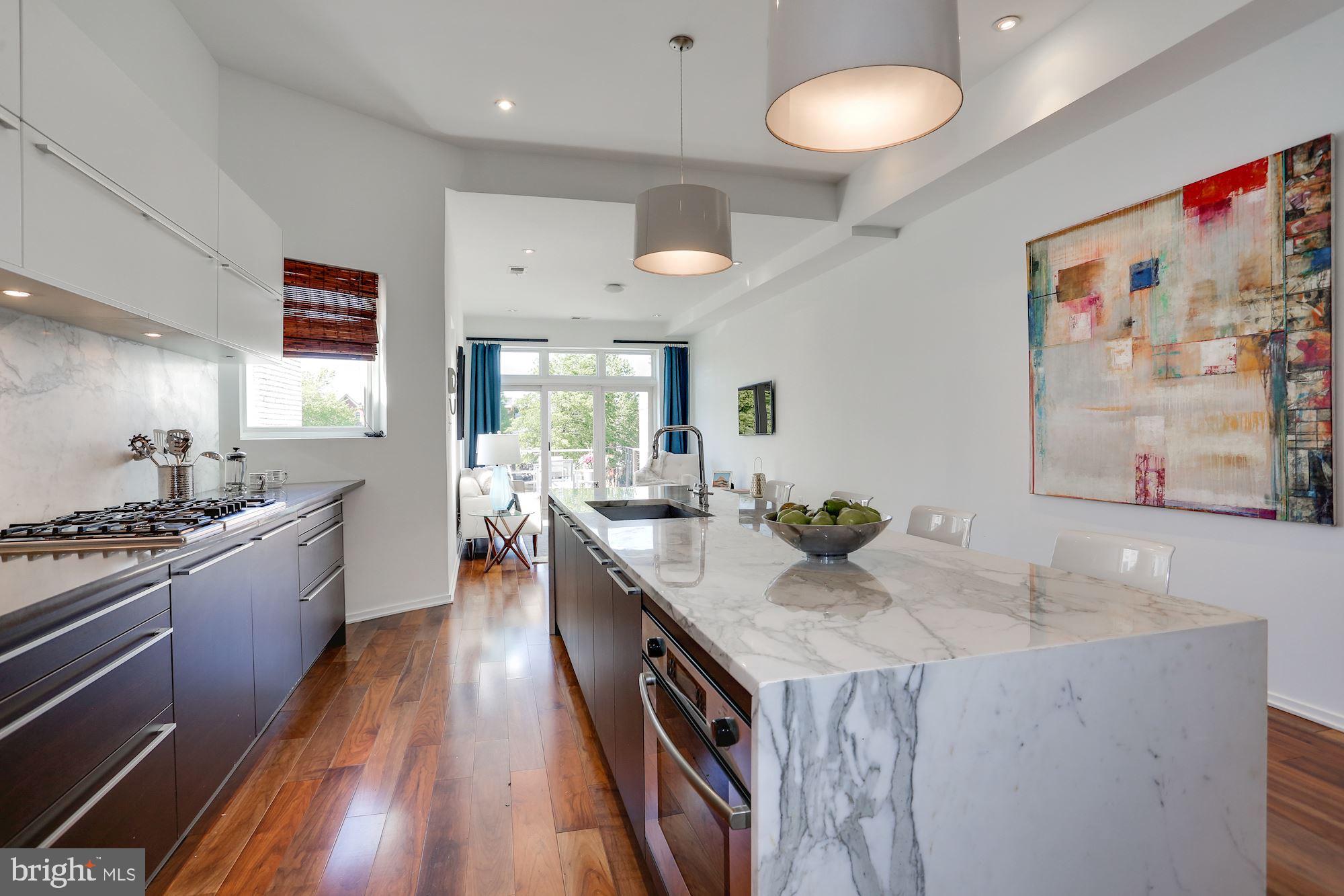 1207 Girard Street Northwest, Unit 2 Washington, DC 20009 - Photo 4 of 38