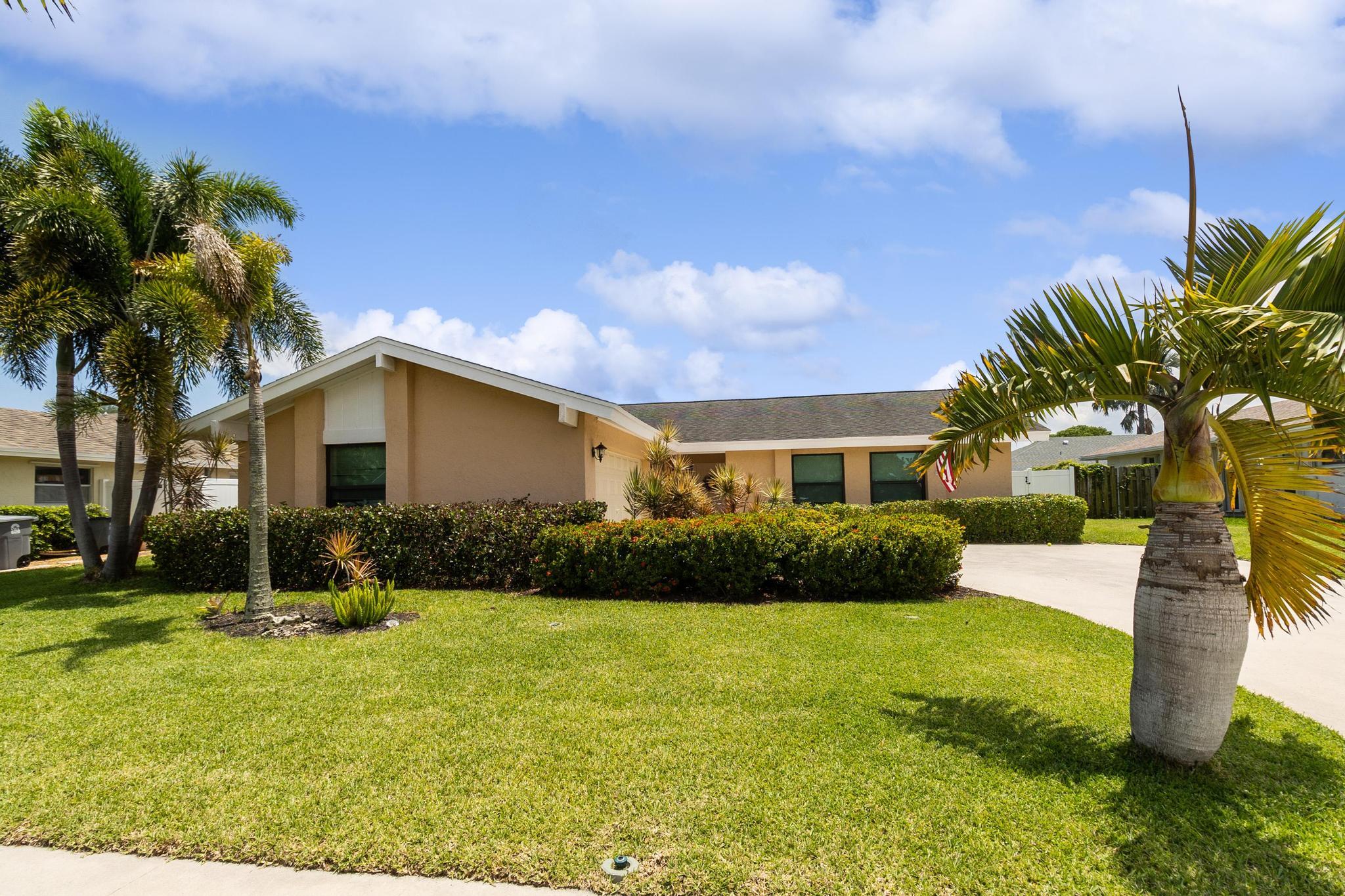 4250 Woods End Road Boca Raton, FL 33487 - Photo 4 of 25 CZ4A0797