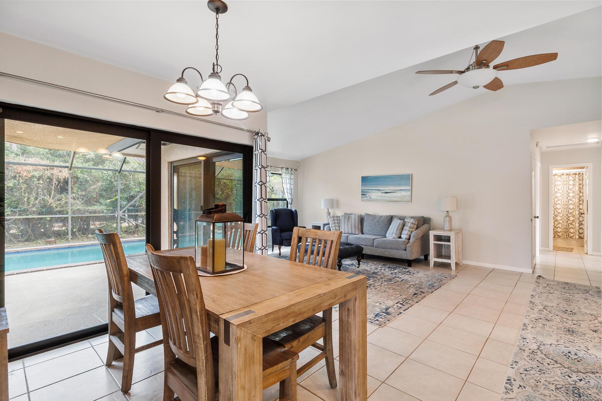 4250 Woods End Road Boca Raton, FL 33487 - Photo 8 of 25 LR Open to DR