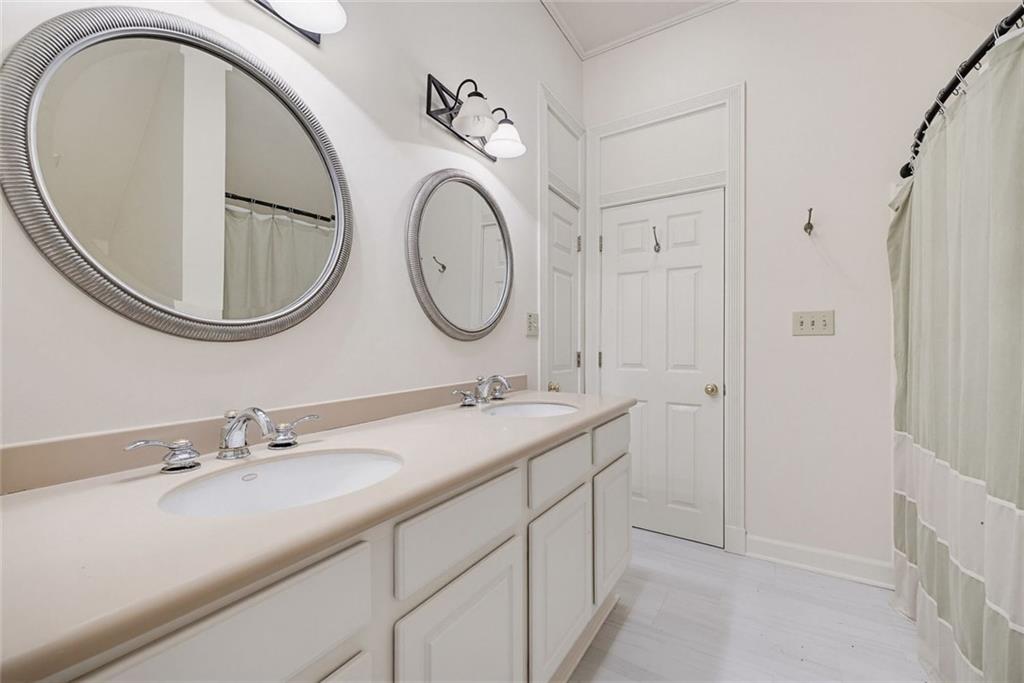 570 Rock Springs Road Northeast Atlanta, GA 30324 - Photo 32 of 39