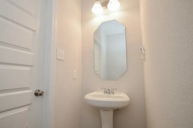 $2,300 | 27378 Axis Deer Trail, Magnolia, TX 77354