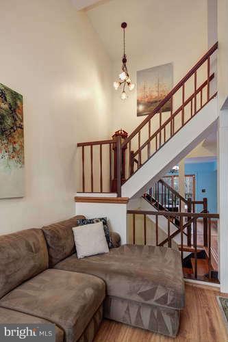 2044 Winged Foot Court Reston, VA 20191 - Photo 7 of 30 Interior (General)