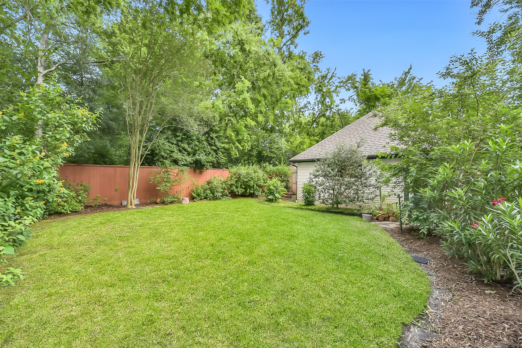 1260 Fries Road Houston, TX 77055 - Photo 38 of 42 Backyard with PLENTY of Room for a Pool and Spa and Outdoor Kitchen Just waiting for Your Personal Design!