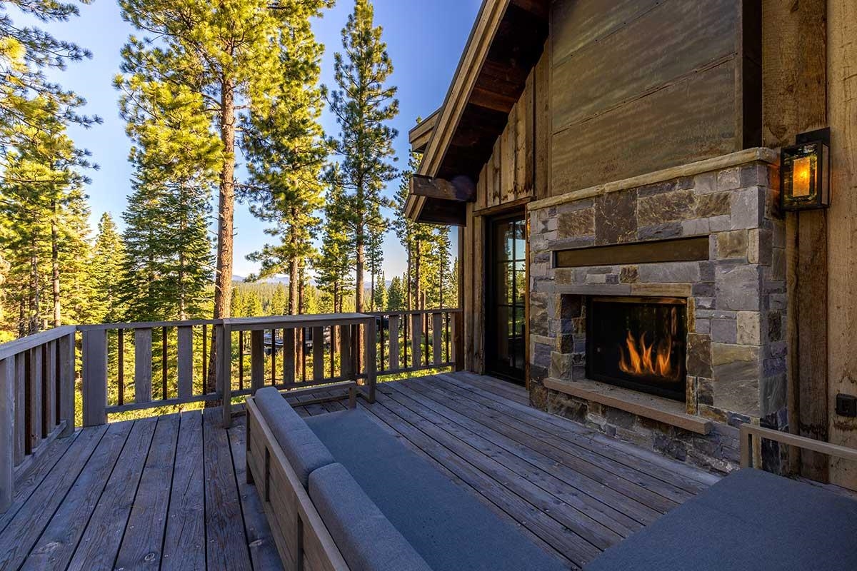 8249 Ehrman Drive Truckee, CA 96161 - Photo 20 of 21 a outdoor space with sitting area