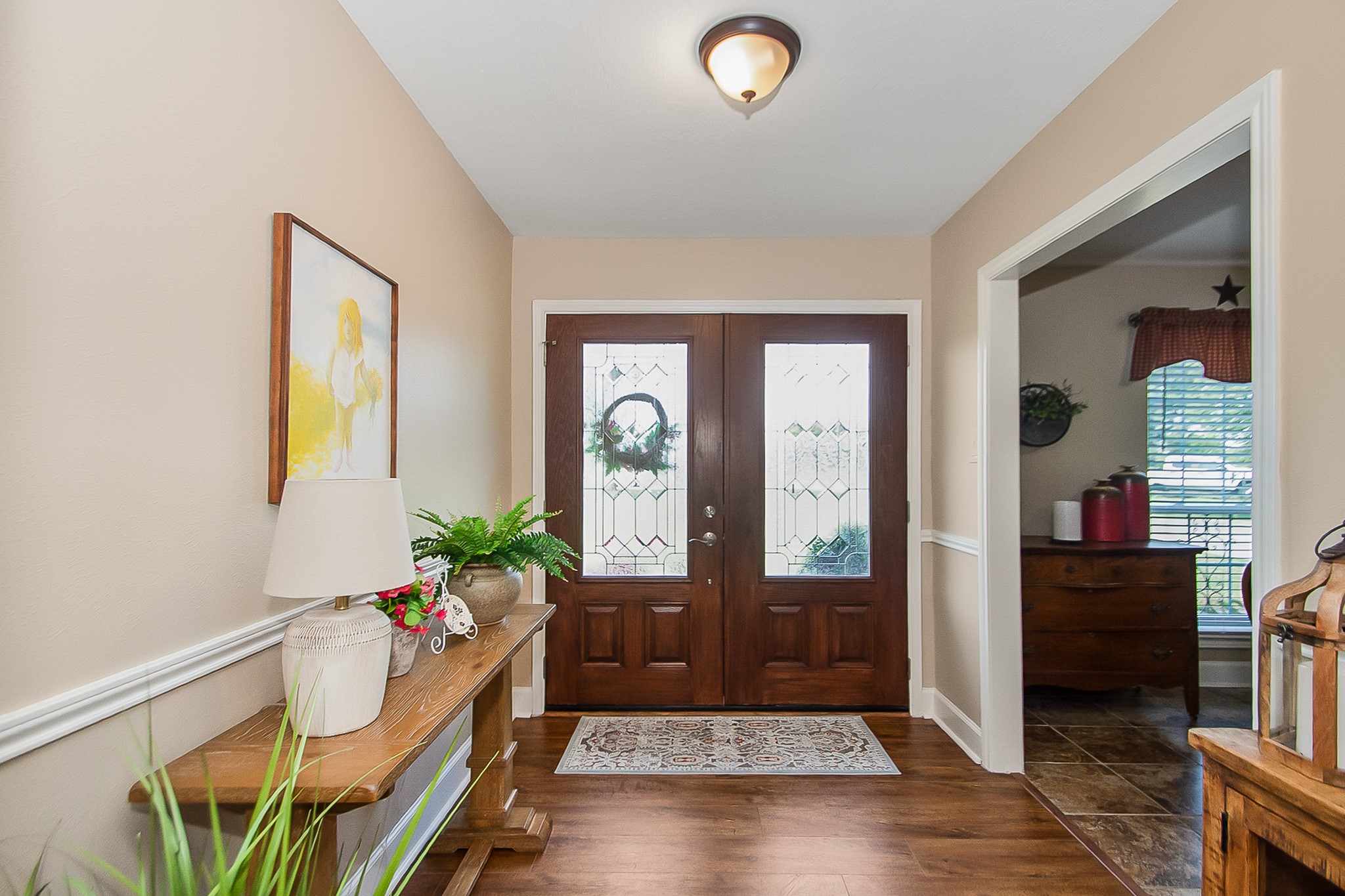 9112 Pilgrim Circle Rosharon, TX 77583 - Photo 2 of 32 Foyer and front door