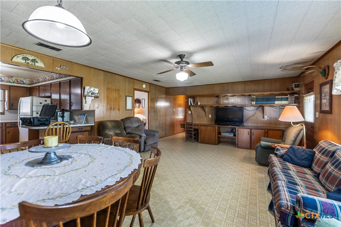 2602 Bootlegger Lane Yoakum, TX 77995 - Photo 5 of 26