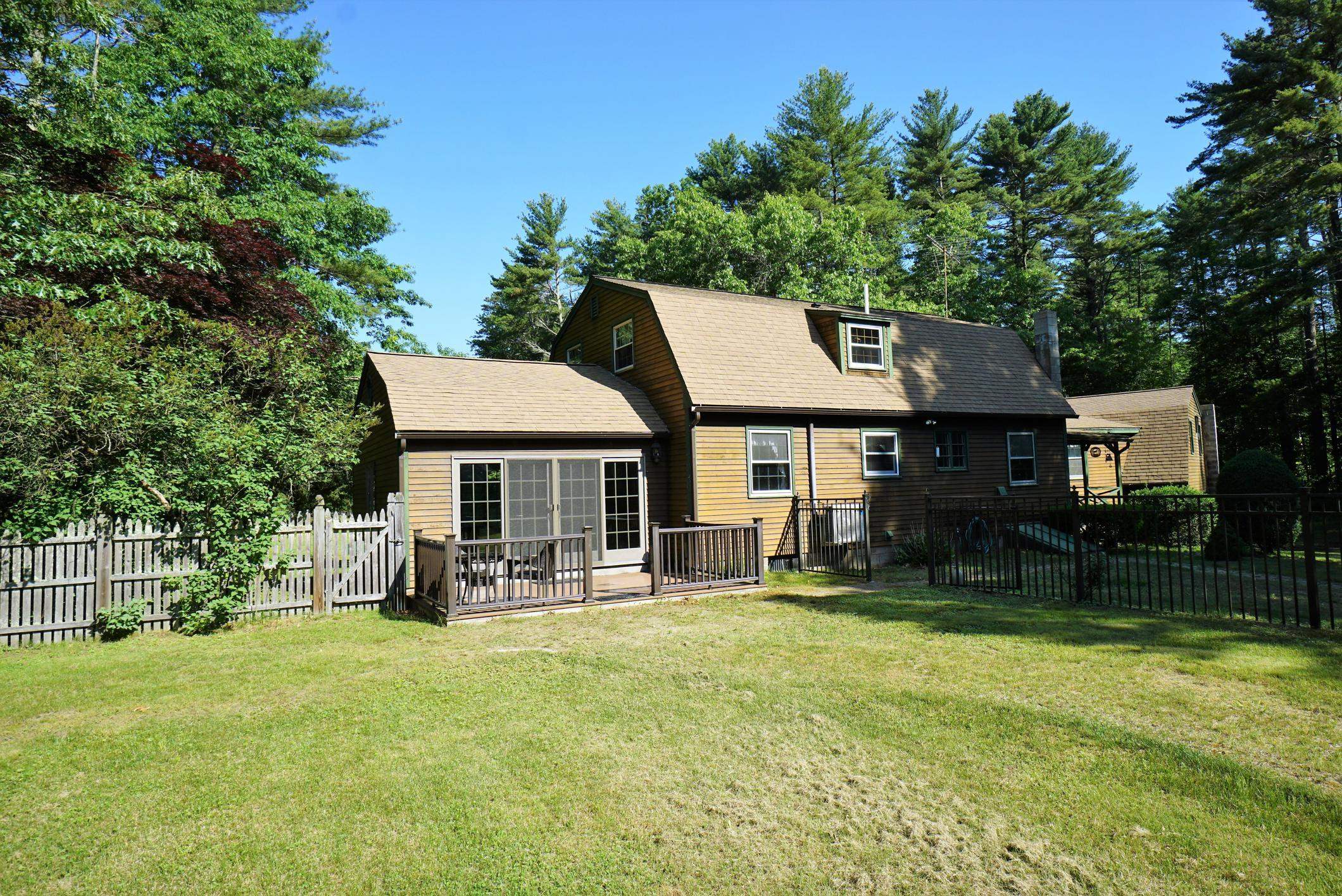 108 Windham Road Pelham, NH 03076 - Photo 25 of 40