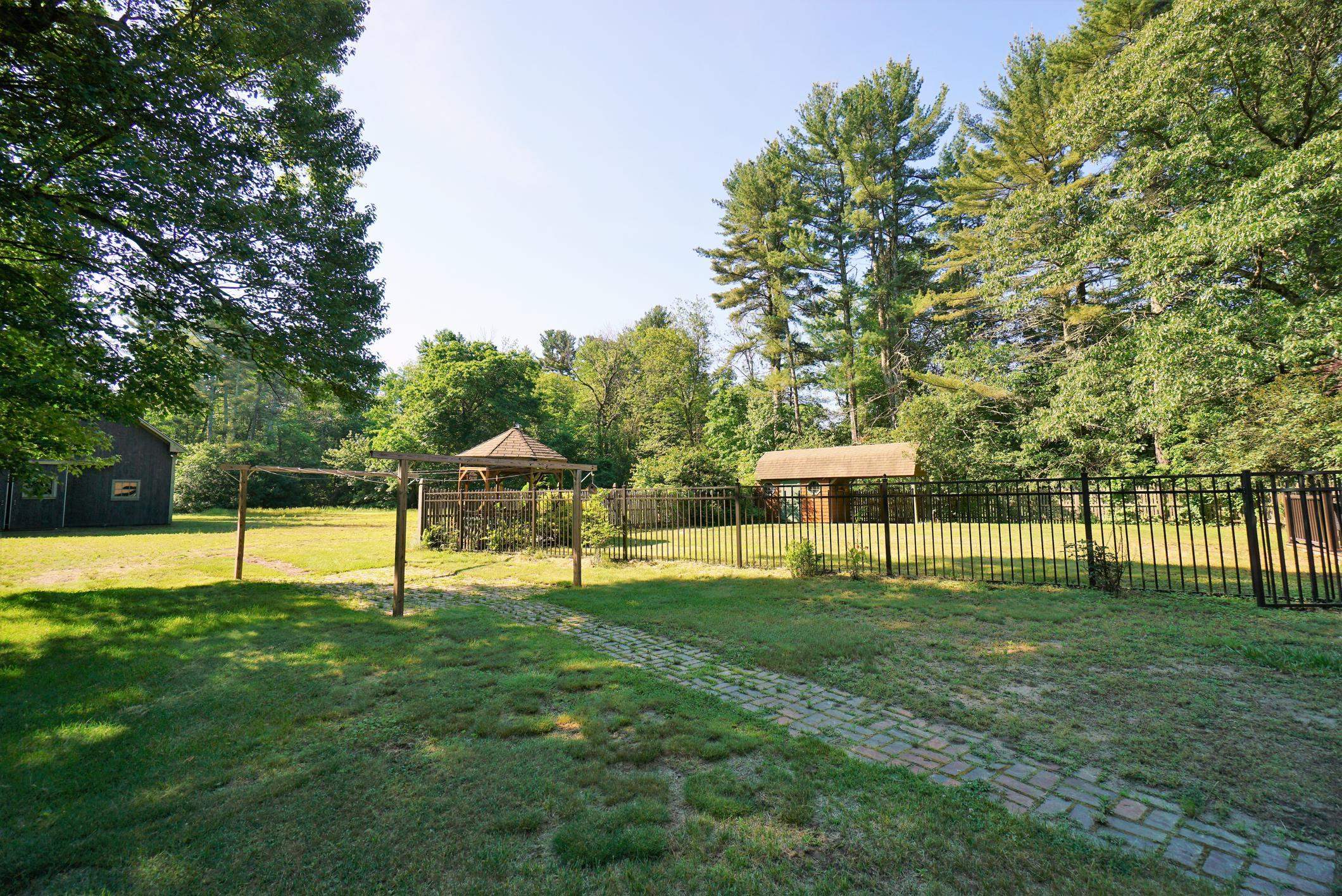 108 Windham Road Pelham, NH 03076 - Photo 27 of 40