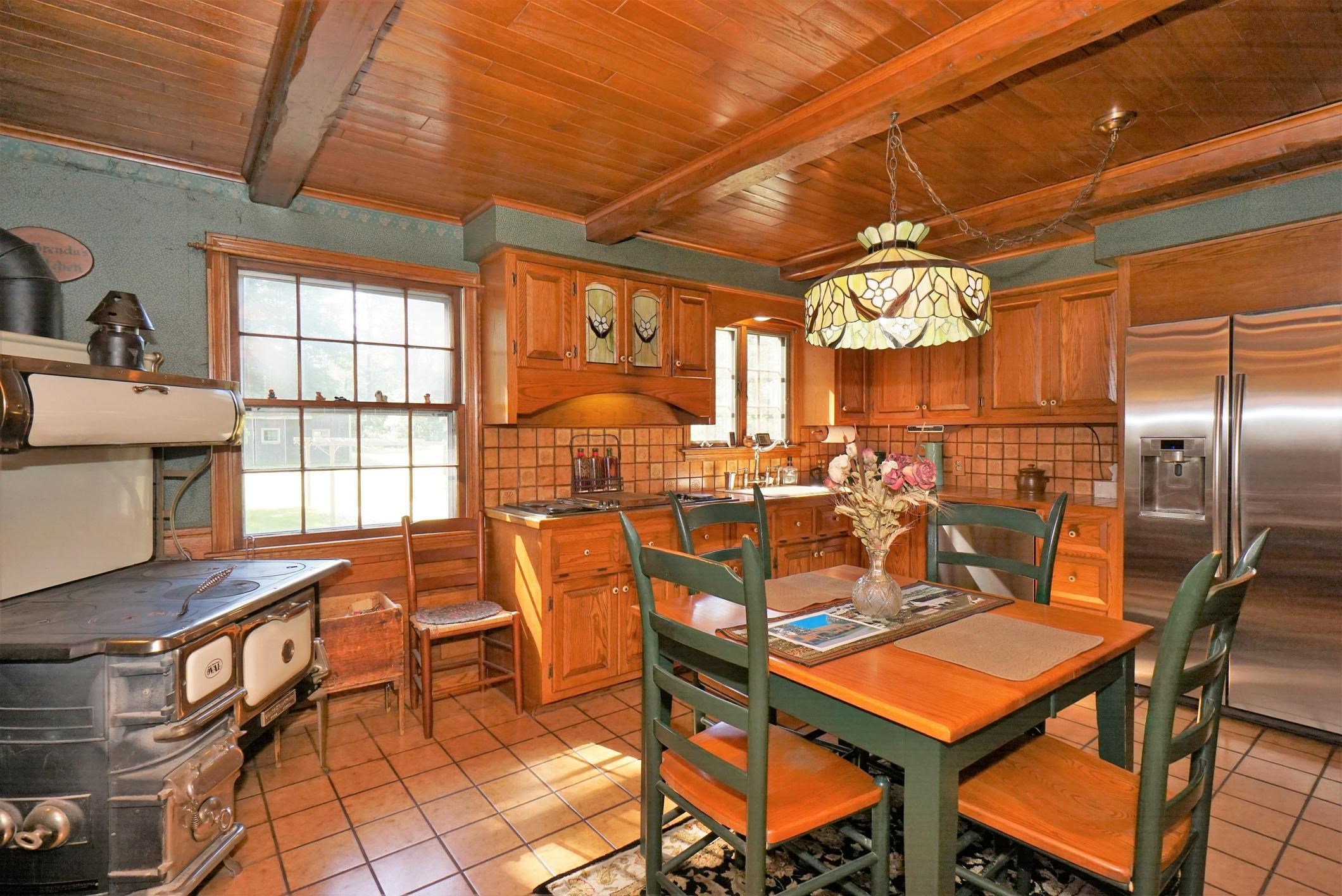 108 Windham Road Pelham, NH 03076 - Photo 7 of 40
