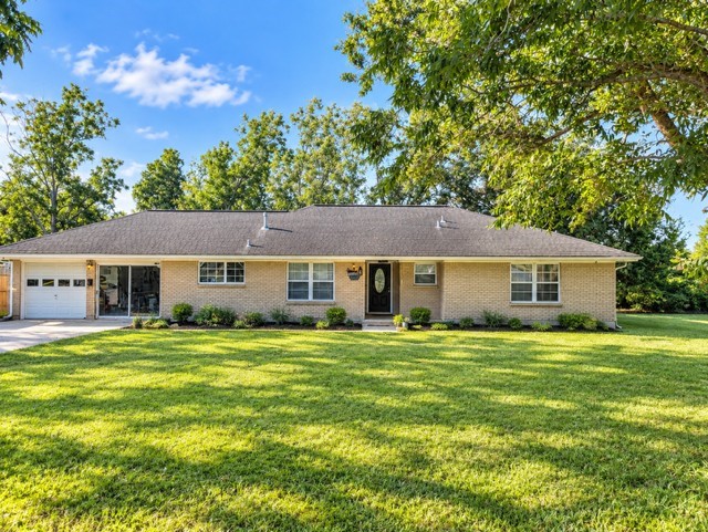 8002 County Road 172 Rosharon, TX 77583 - Photo 1 of 11 Gallery Image 1