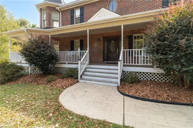 $982,500 | 410 Niblick Drive, Summerfield, NC 27358