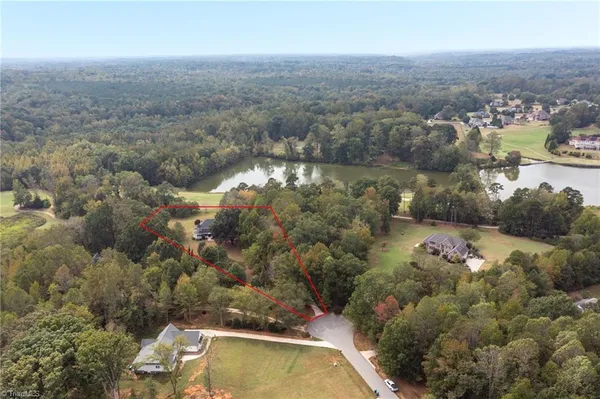 $982,500 | 410 Niblick Drive, Summerfield, NC 27358