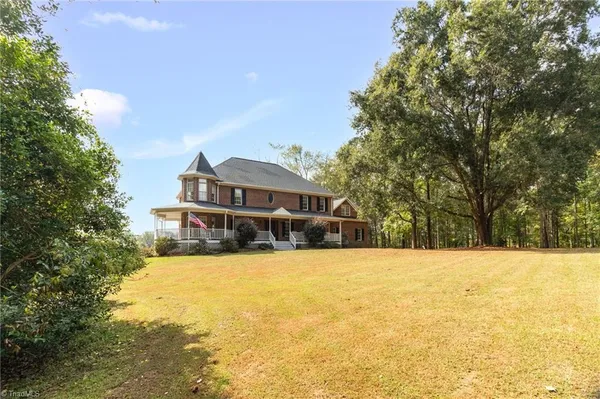 $982,500 | 410 Niblick Drive, Summerfield, NC 27358