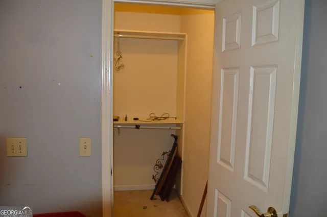 a view of utility room