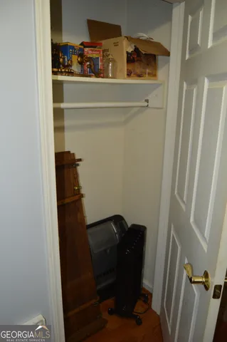 a view of walk in closet