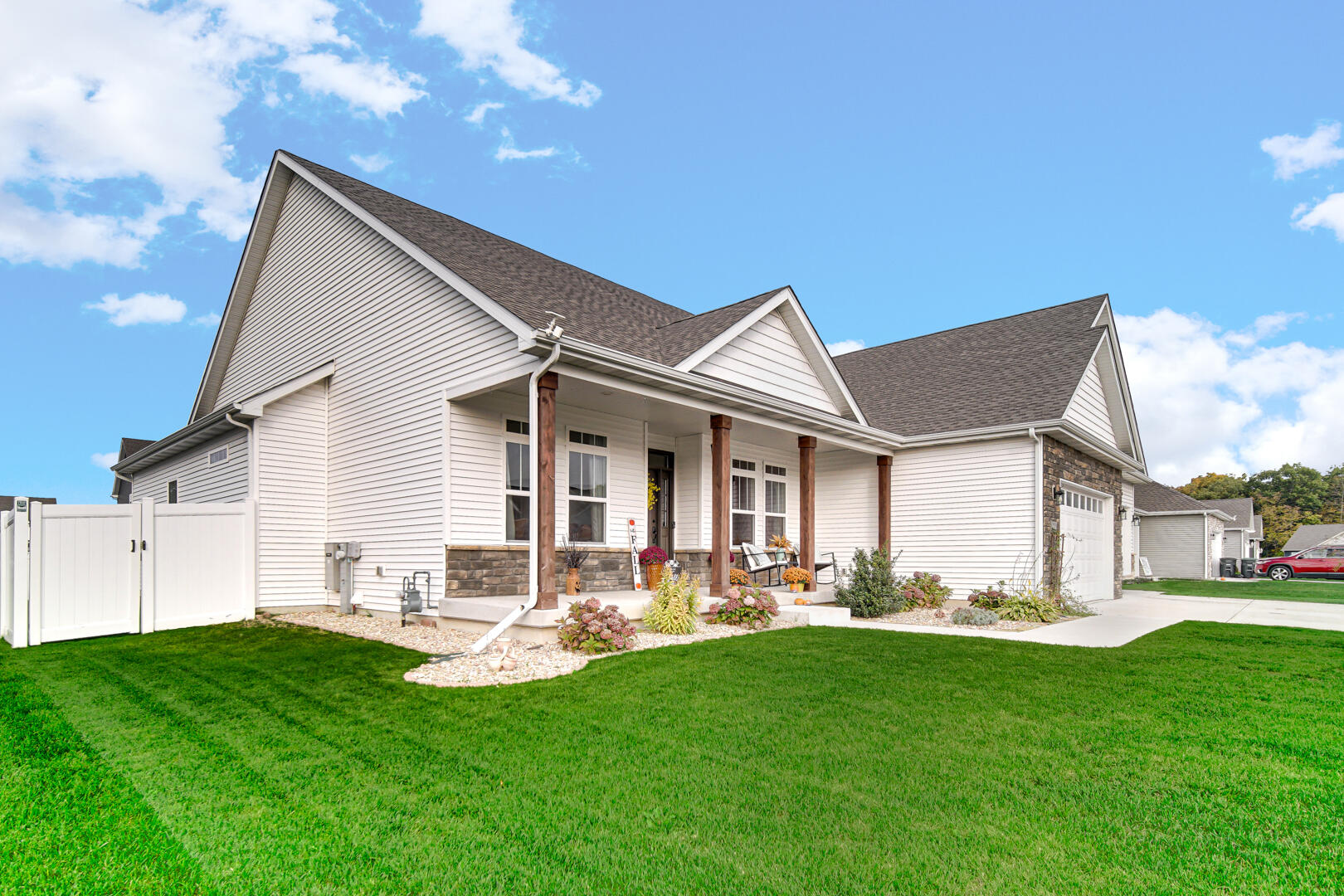 1732 Stellar Street Hobart, IN 46342 - Photo 2 of 31 1620x1080