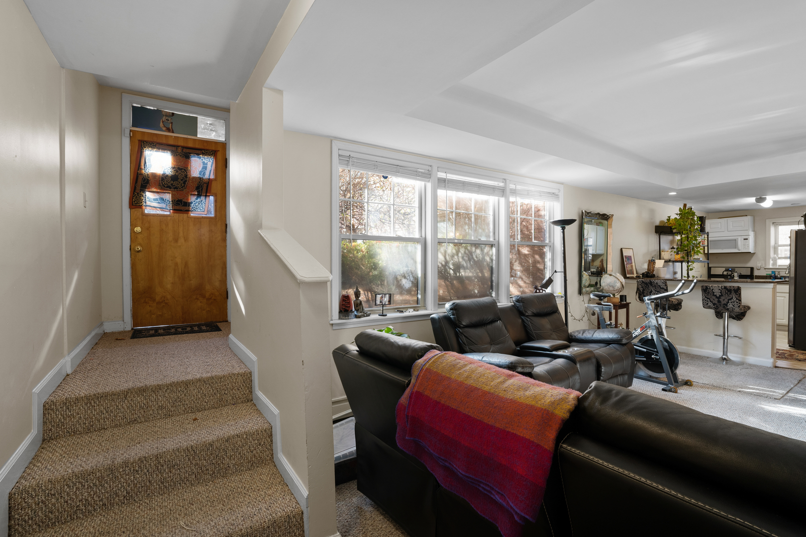 7534 North Ridge Boulevard, Unit 1W Chicago, IL 60645 - Photo 2 of 19 Gallery Image 2