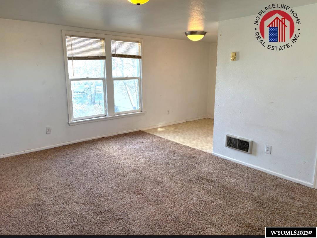 833 South Center Street Casper, WY 82601 - Photo 3 of 26