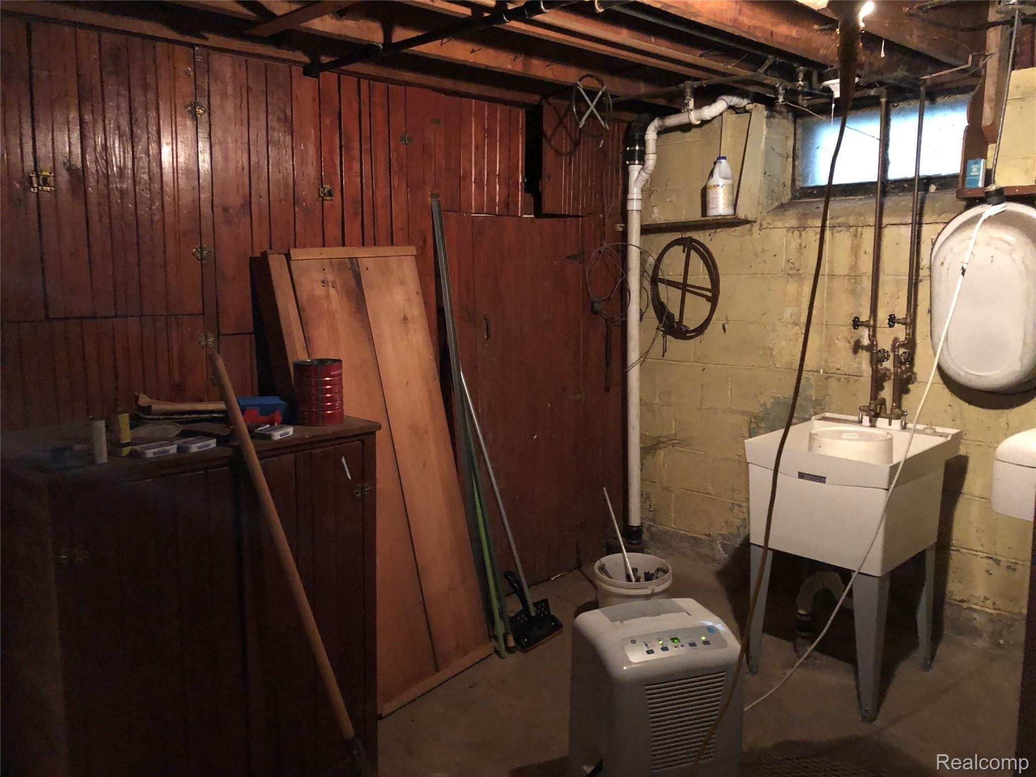 17614 Huntington Road Detroit, MI 48219 - Photo 27 of 29 IMG_026.JPG
