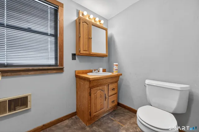 $539,900 | 30 Beach View Road, Voluntown, CT 06384